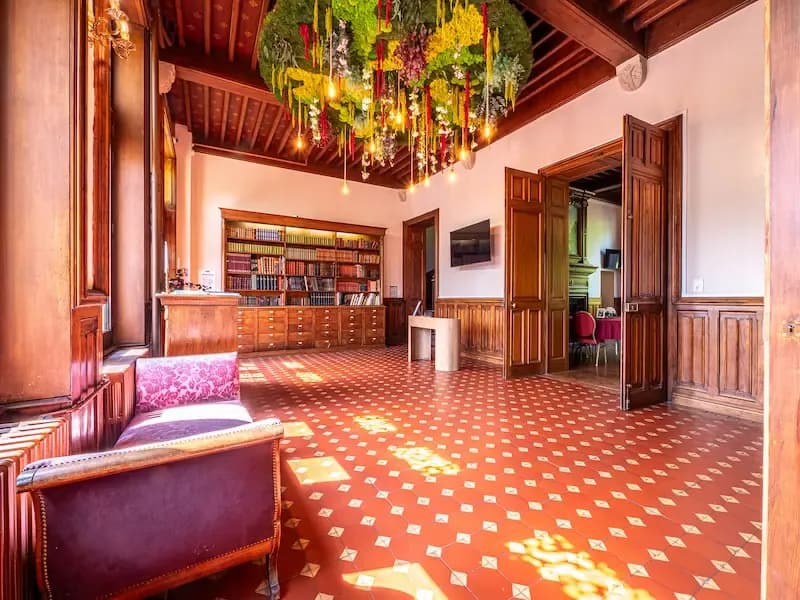Le hall du Manoir, où commence la mission de jour